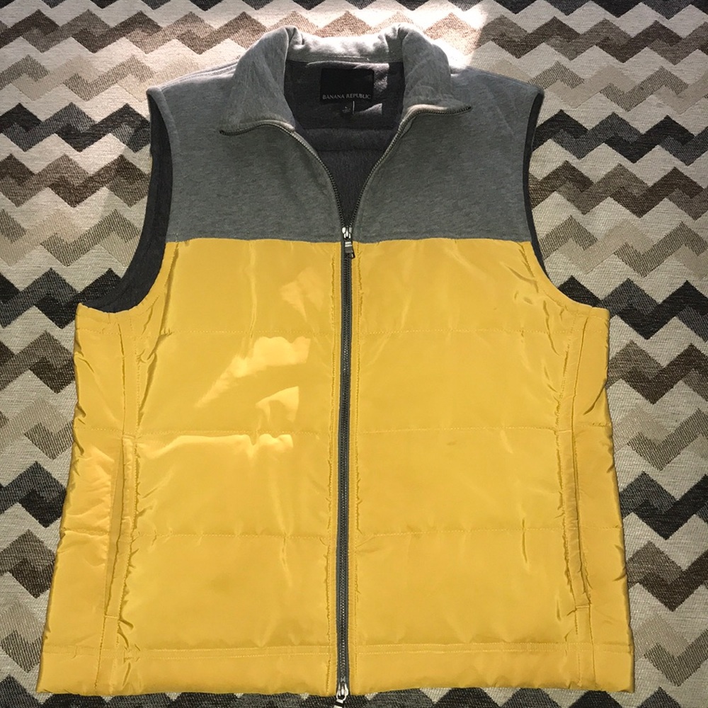 BANANA REPUBLIC VEST